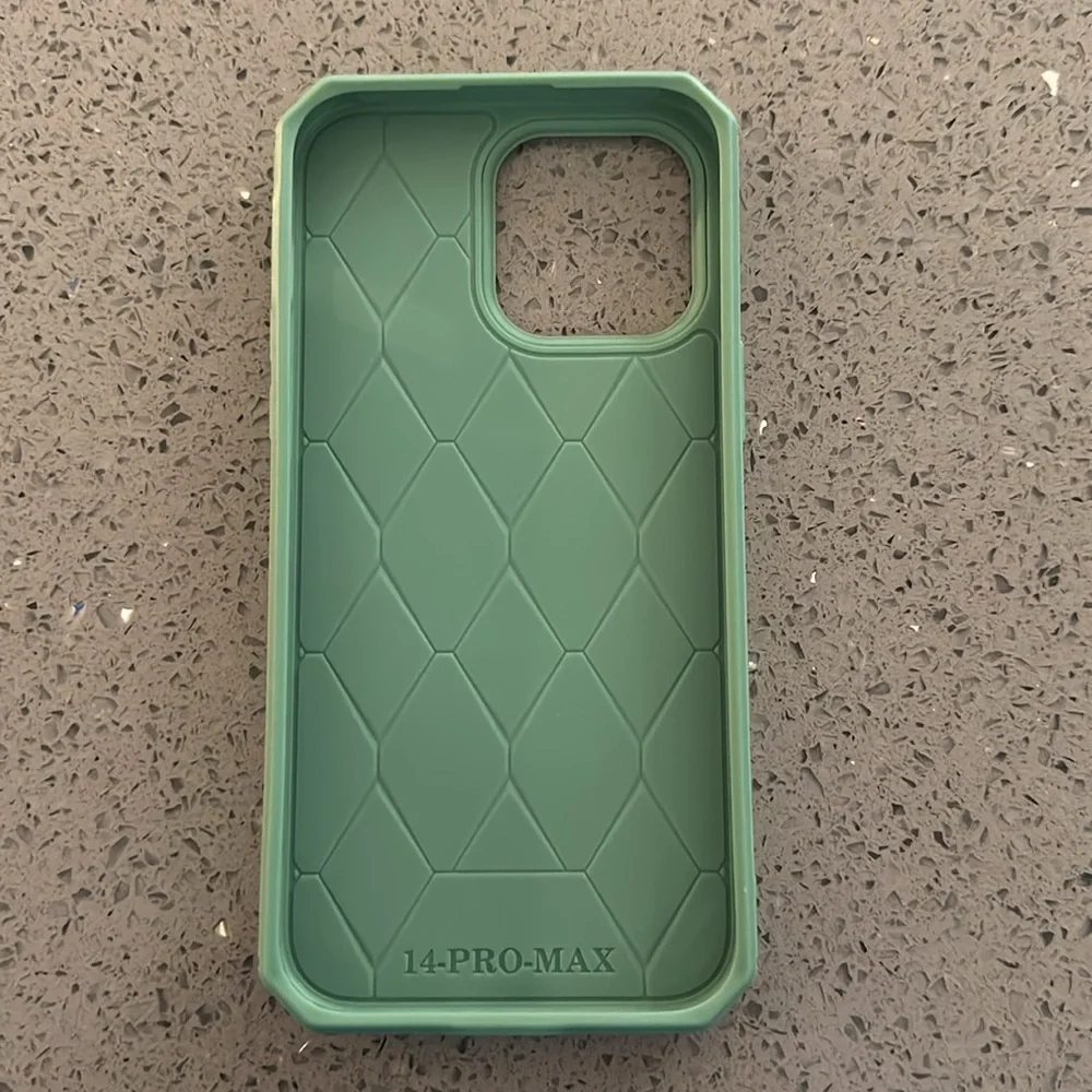 14 pro max Sage green case. Never used without box.